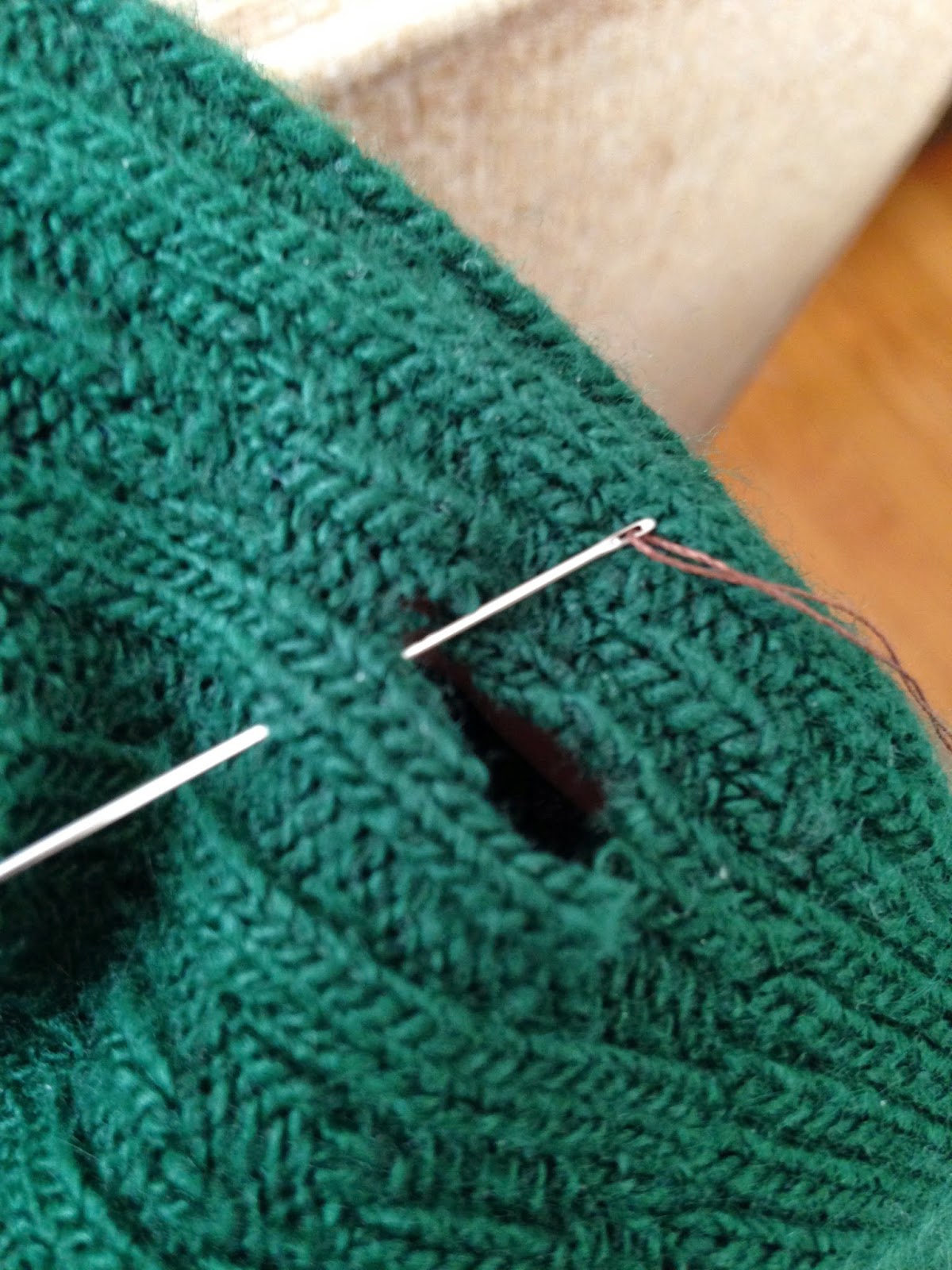 Printcess Turn Socks into Fingerless Gloves