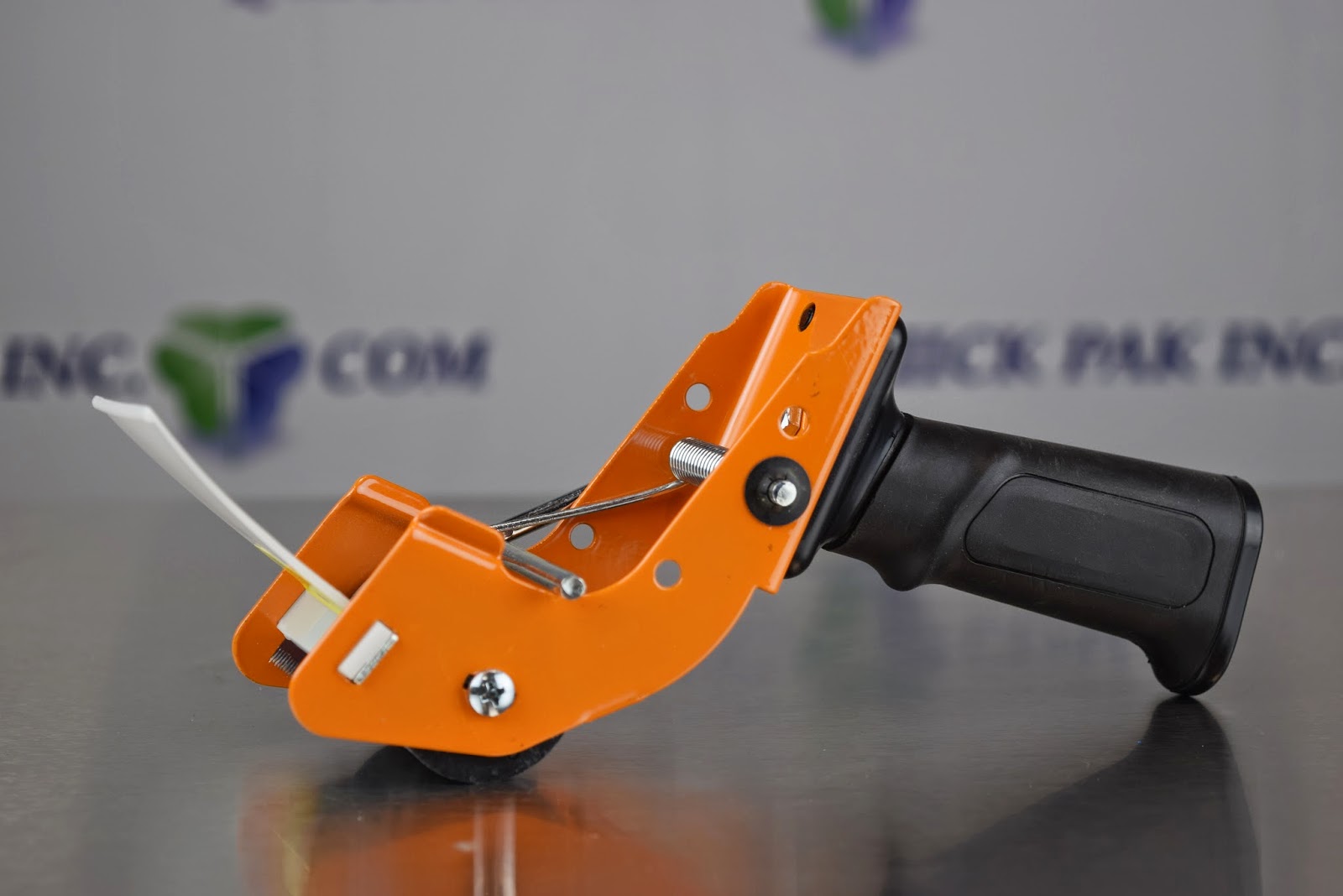 The MT2 Mousetrap tape gun is a lightweight selfadjusting supreme