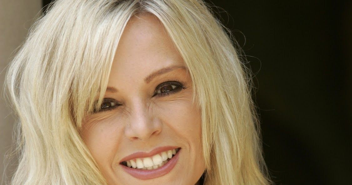 Hit Pictures: Tamra Barney Hot Photos IN Red Shirt and Red Top