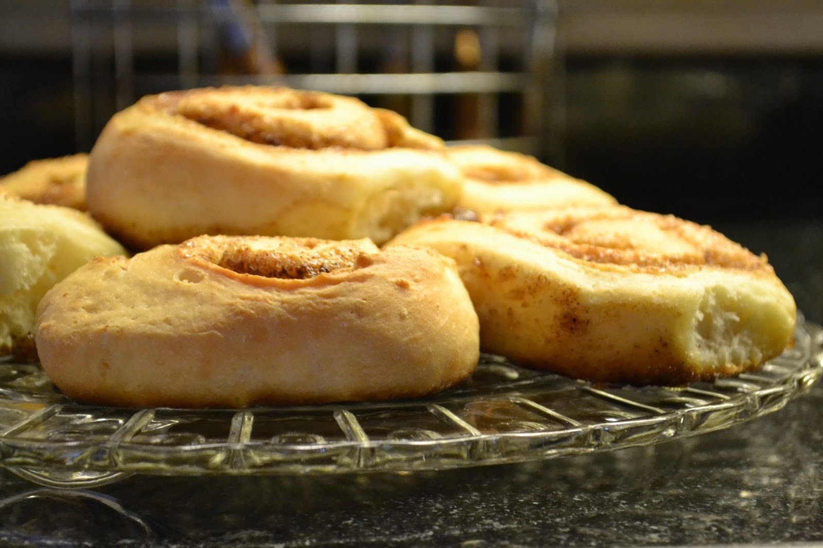 Deezert Cinnamon Rolls