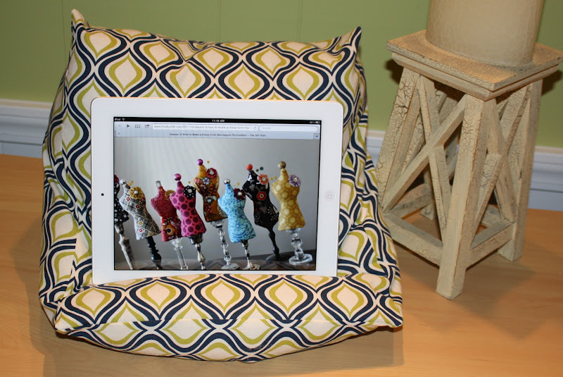 Ipad Pillow Stand