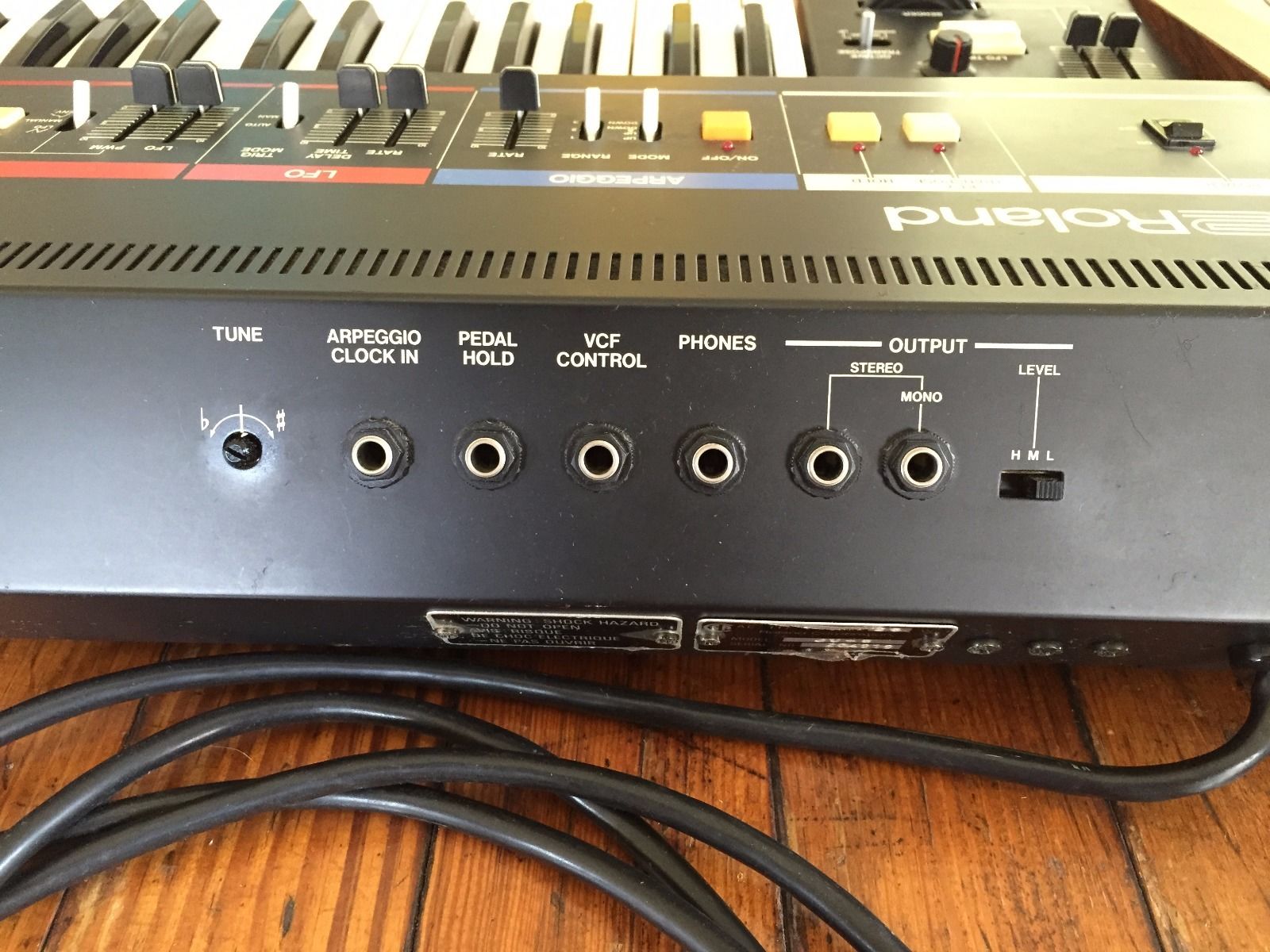 MATRIXSYNTH ROLAND Juno 6 Synthesizer SN 204919