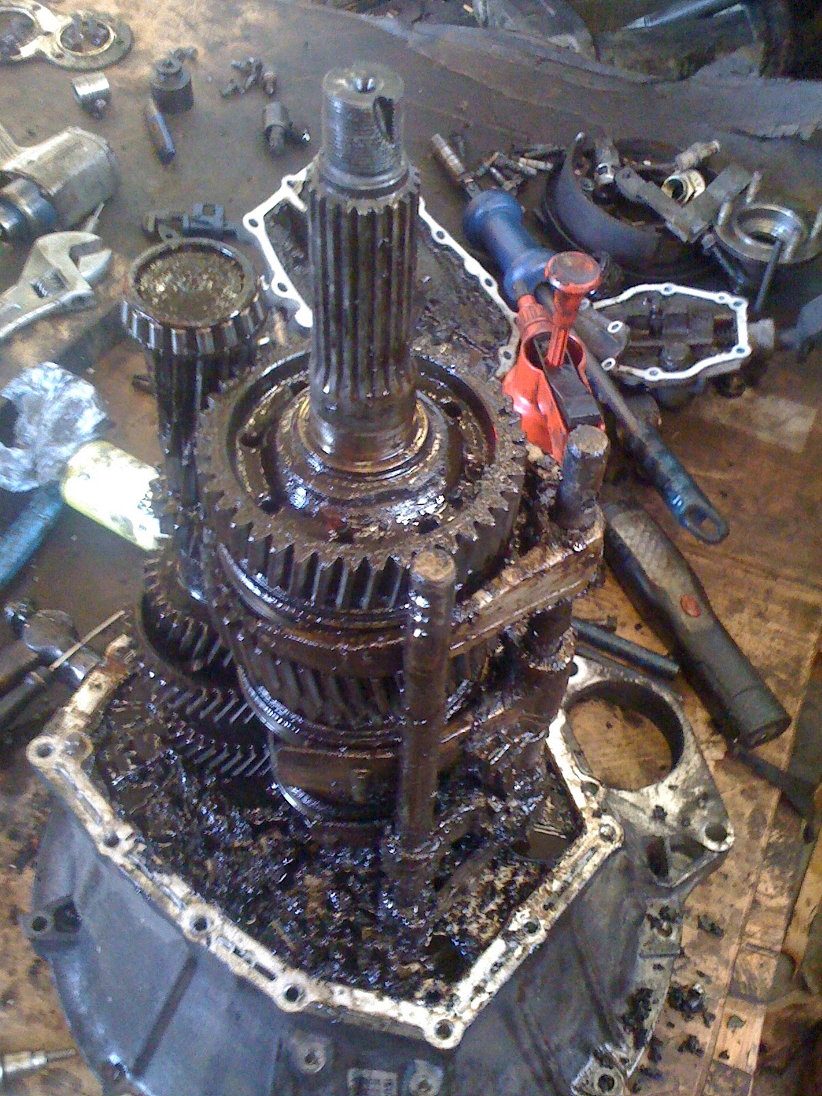 AUTOMINDER ONGOING PROJECT,WORK ON ISUZU NKR GEARBOX