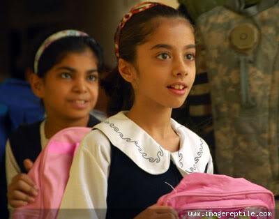 Macam - Macam Seragam Sekolah Di Dunia Iraq+School+Girls