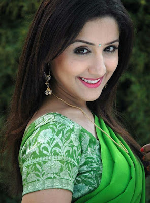 Mallika-Kapoor-Hot-Telugu-Actress