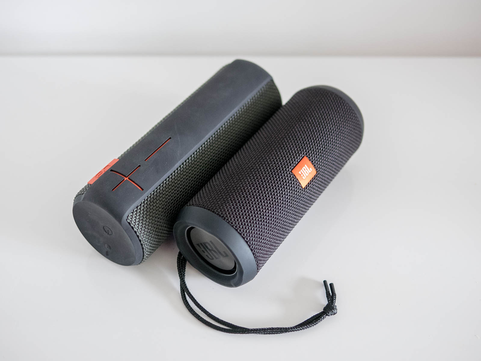 denon envaya vs jbl flip 4