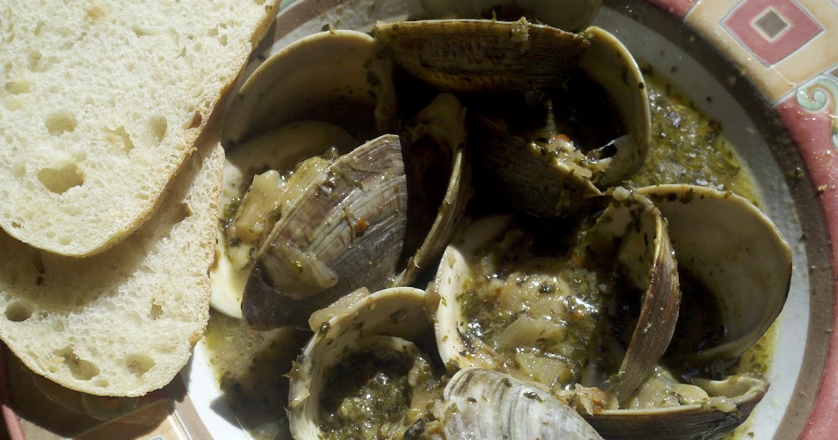 The Marvelous Mom Circus Clams in Wine Broth