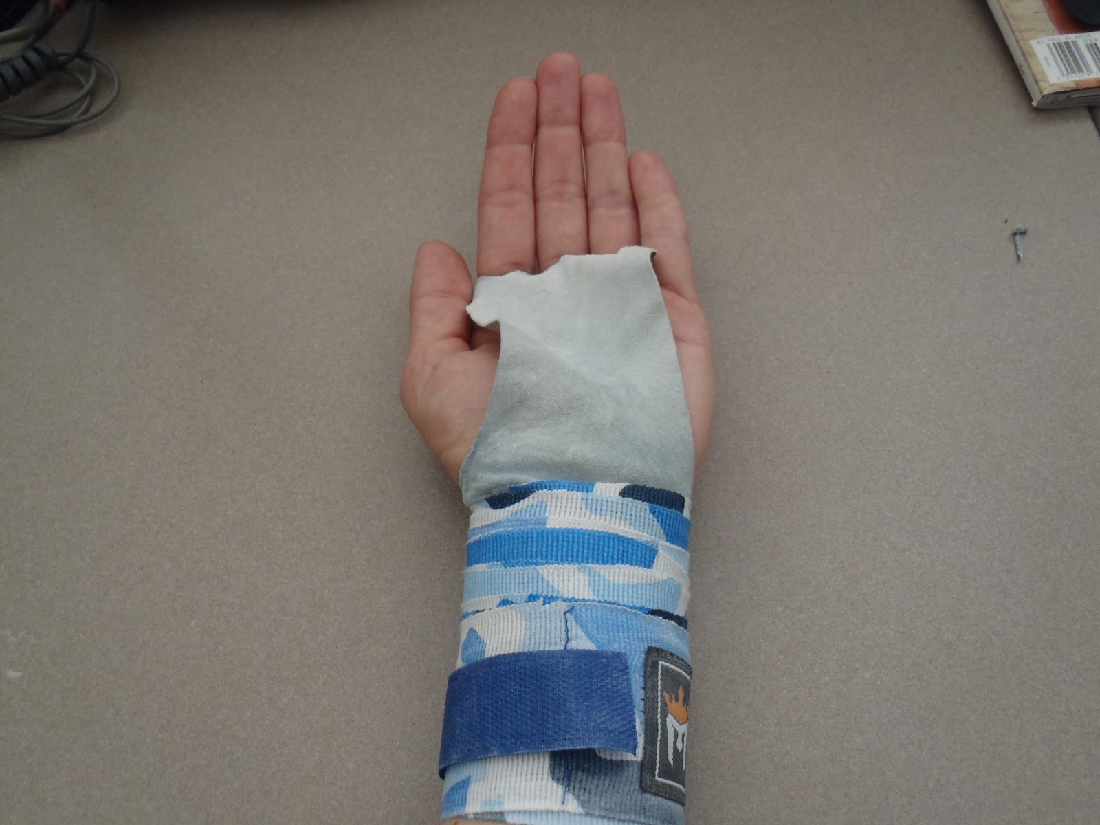 Brown Cat Bakery Trapeze Grips and Wrist Wraps