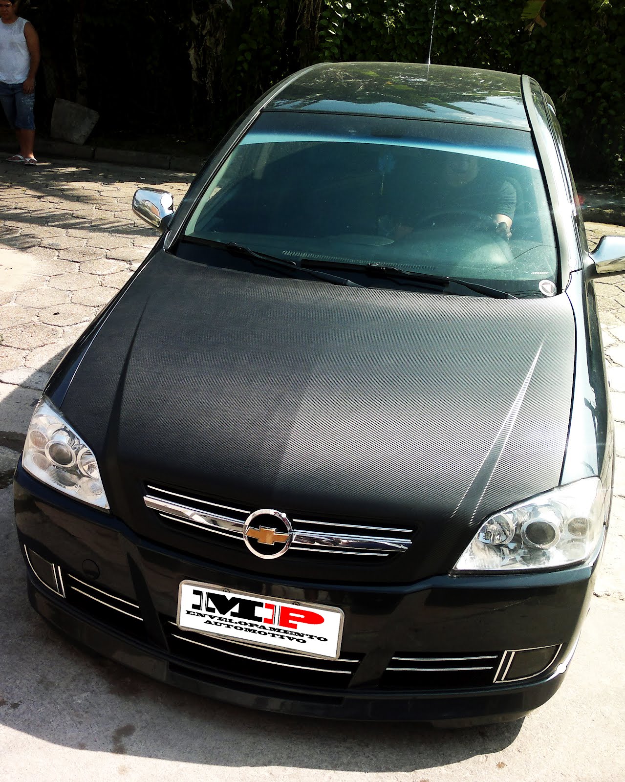 MP Envelopamento Automotivo Envelopamento Astra Capô em Fibra de Carbono