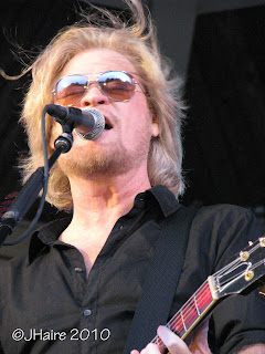 DARYL HALL
