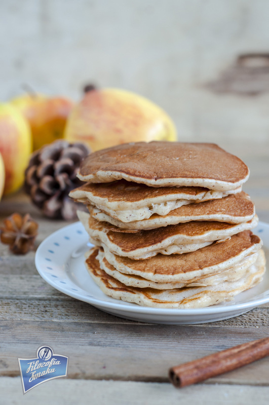 Pancakes z jabłkami i cynamonem Filozofia Smaku