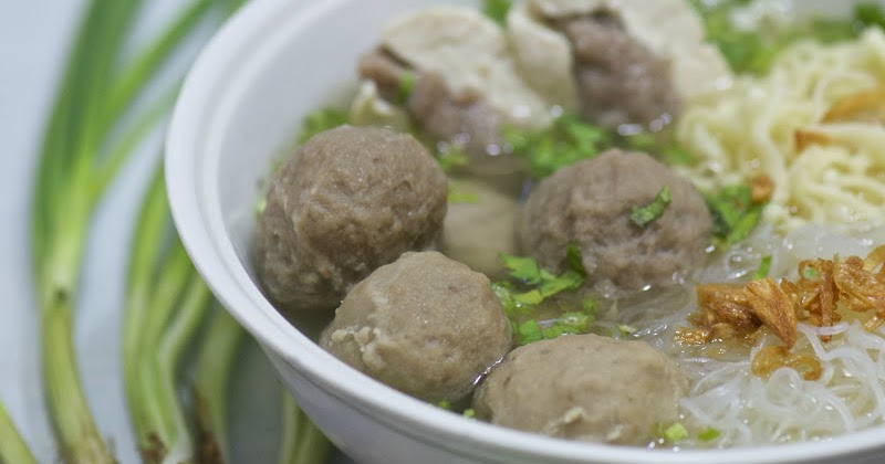 Indonesian Medan Food: Home made Bakso daging kenyal ( Meat balls in