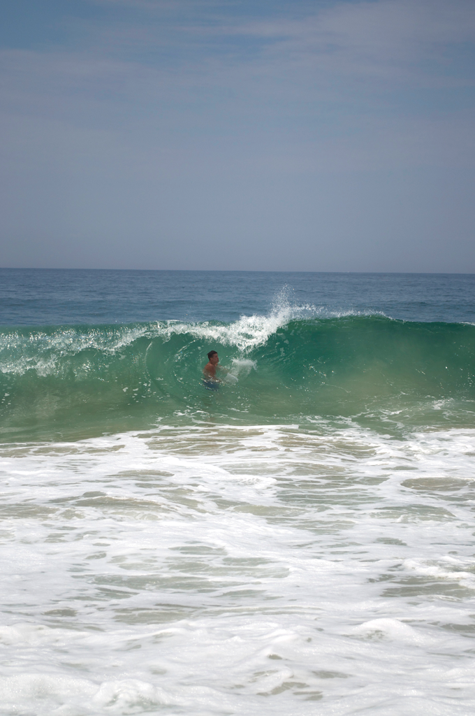 Waves_Surfing_California