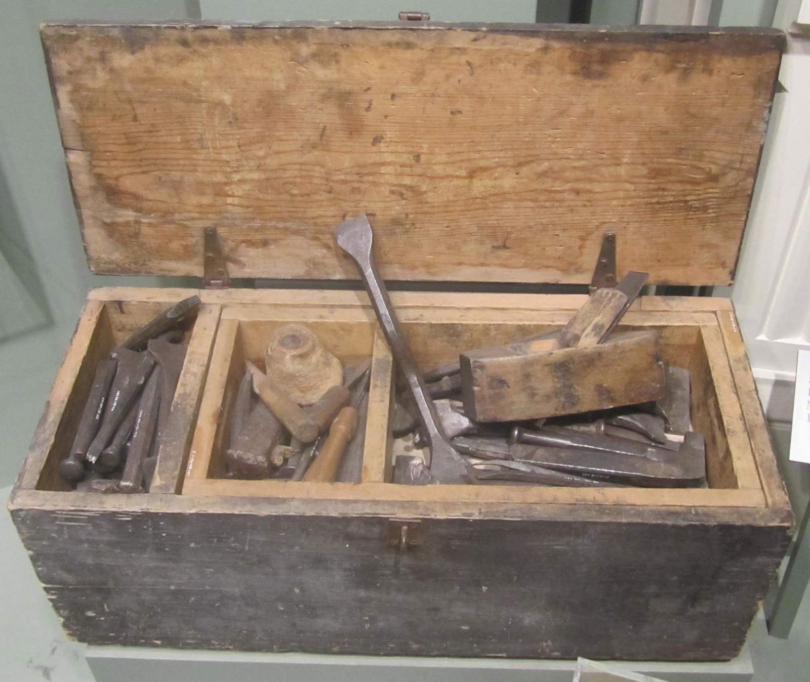 EDWARD LLOYD PARRY (18181906) Edward Lloyd Parry's stonemason tools