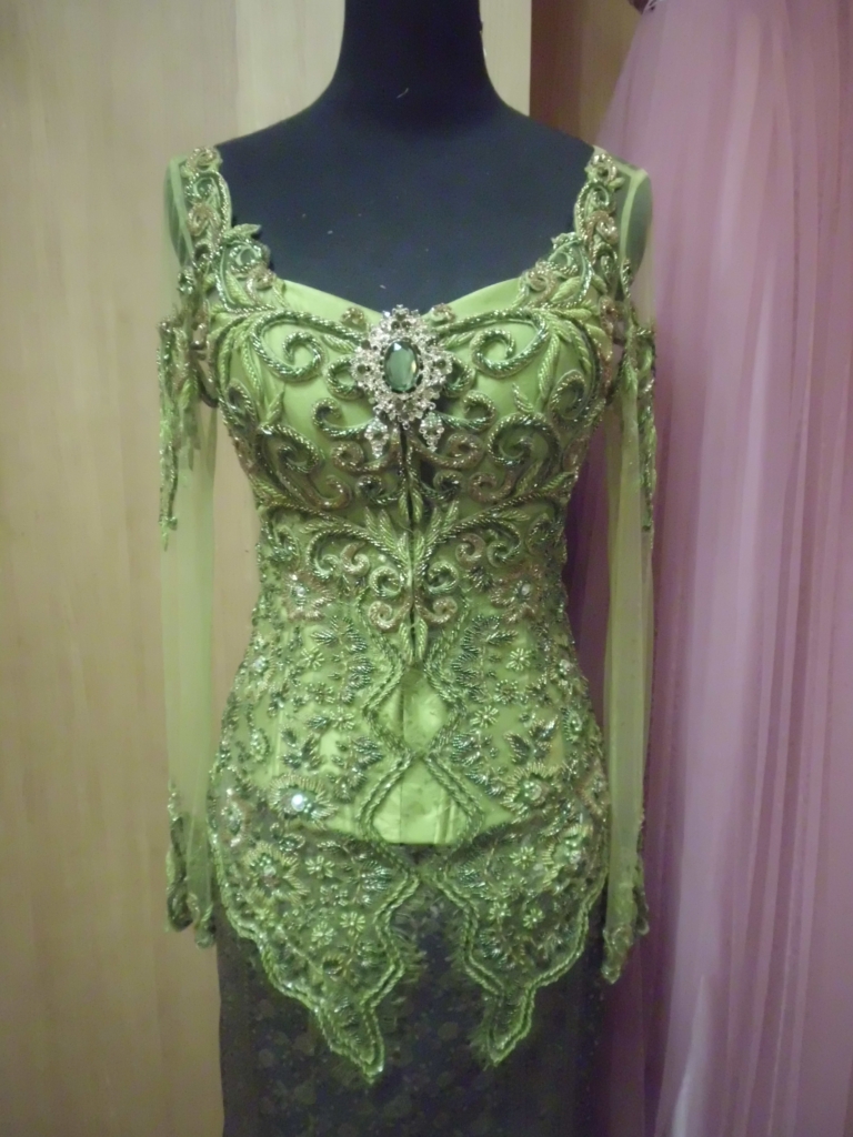 my wedding preparation Jahit kebaya akad di Apique by