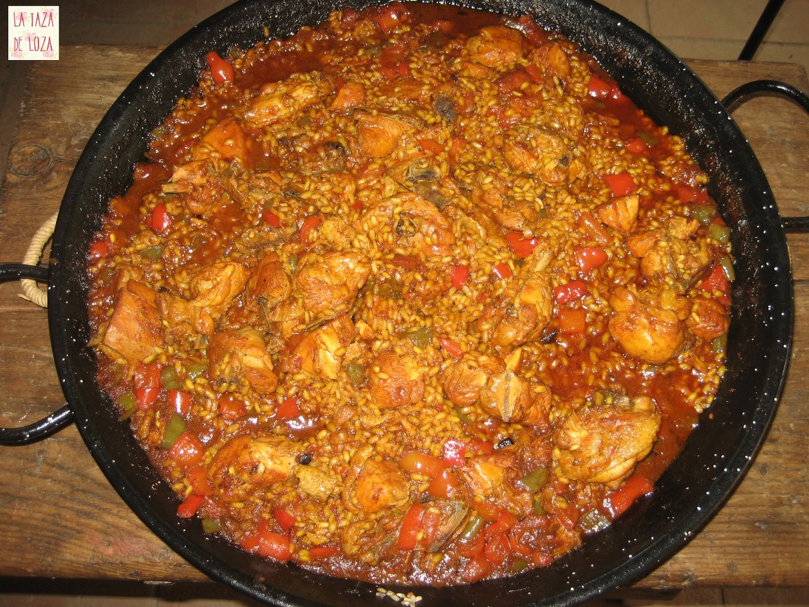 Arroz con Pollo en Paella La Taza de Loza