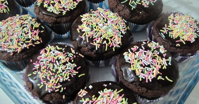 İŞİN ASLI Oğlumun okuluna ziyaret ,çocuklara top kek