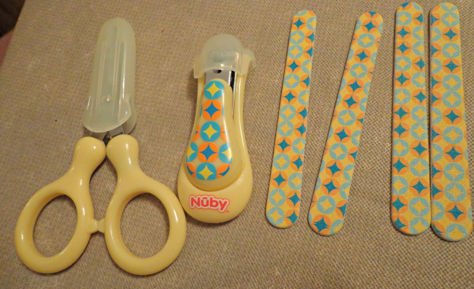 Toddler / Preschooler Nail Care Tips with the Nuby Nail Care Set 