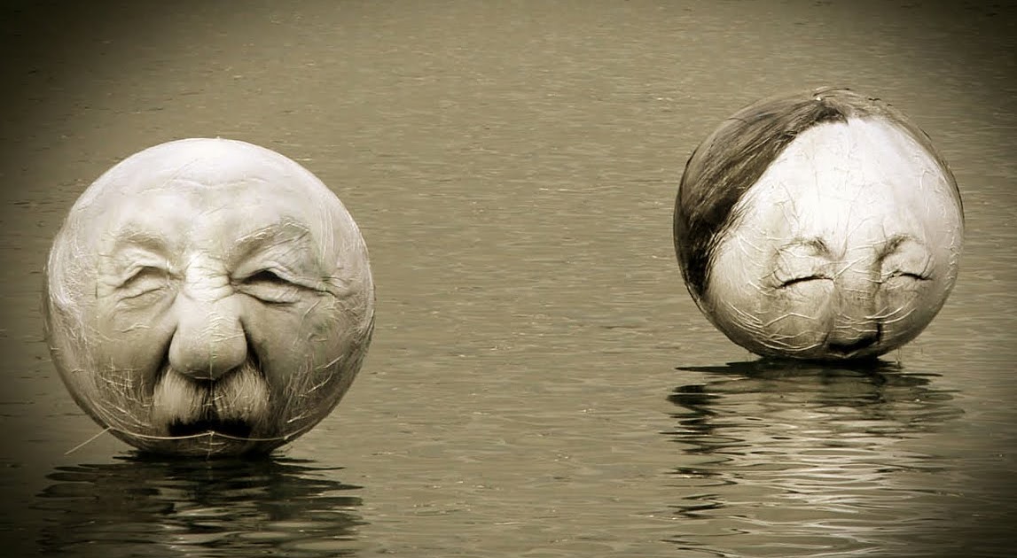 mentalgassi Floating Bubble Heads at Getxo Photo 2011