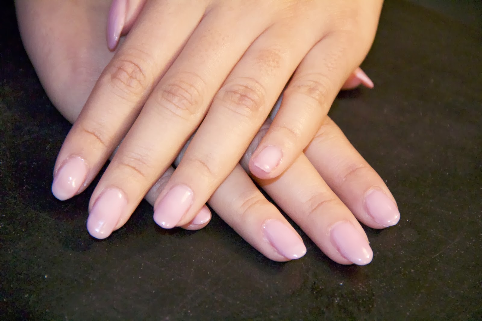 TUTO Se faire les ongles en gel uv à la maison ! La revue Féminine
