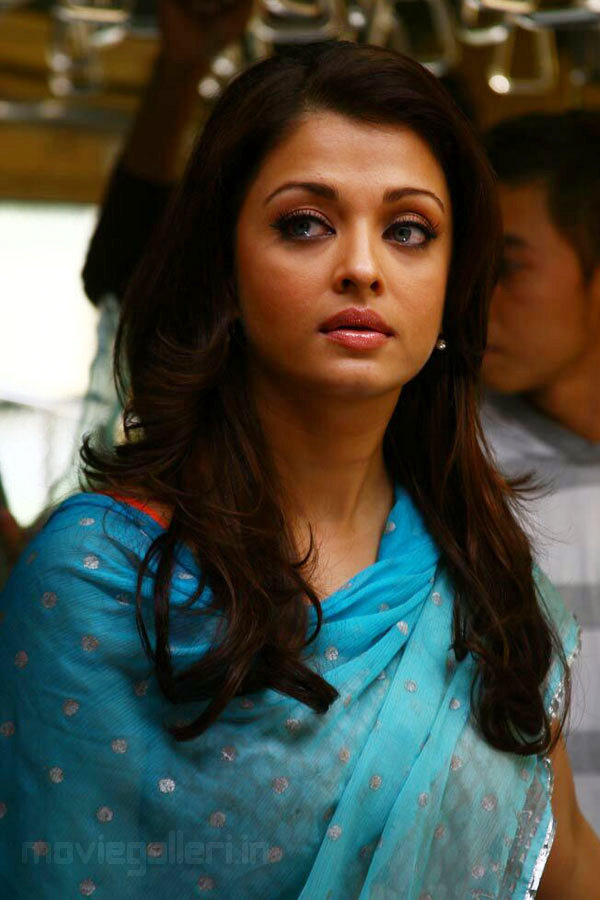 couples dating places in delhi aishwarya rai very hot sex photos