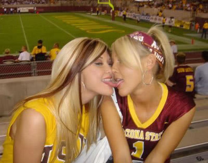 Colleges Hottest Sports Fans
