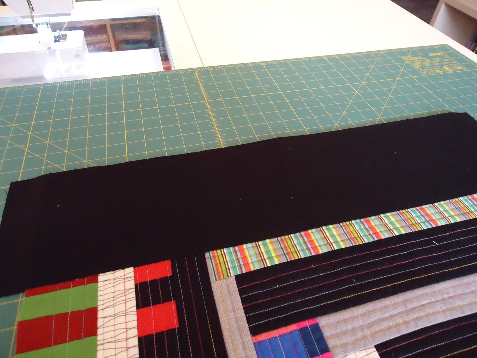 The Quilting Edge Tutorial/QAYG 6/ Adding Borders