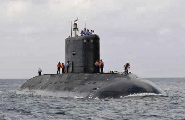 Submarine,INS Sindurathna, Sailors, Hospitalized, Fire, Smoke,Mumbai