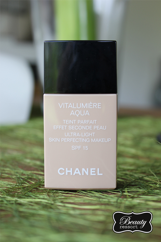Chanel Vitalumière Aqua Foundation Review - beautyressort