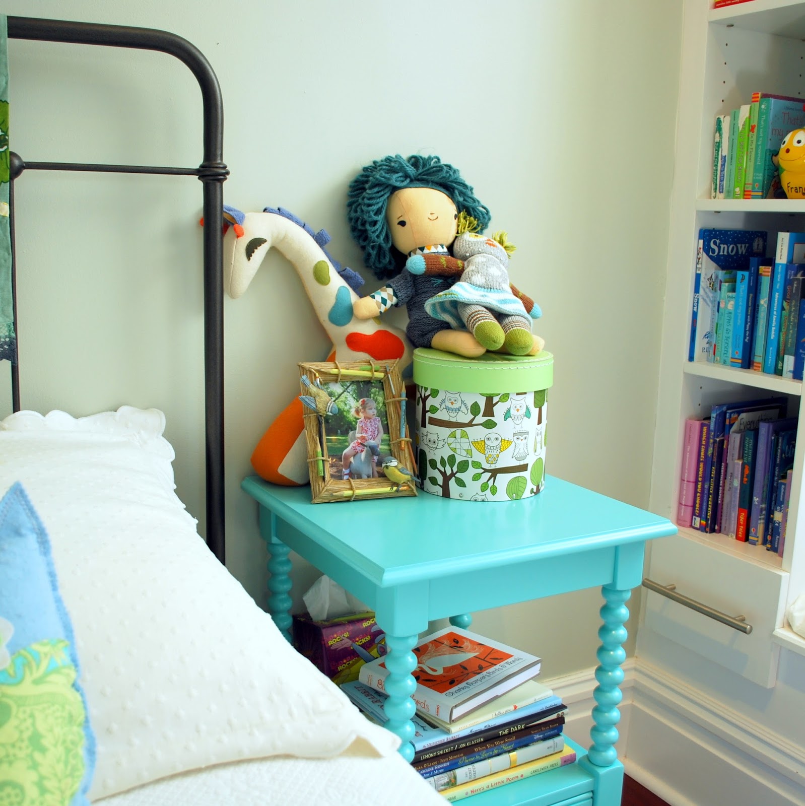 bedside table for little girl