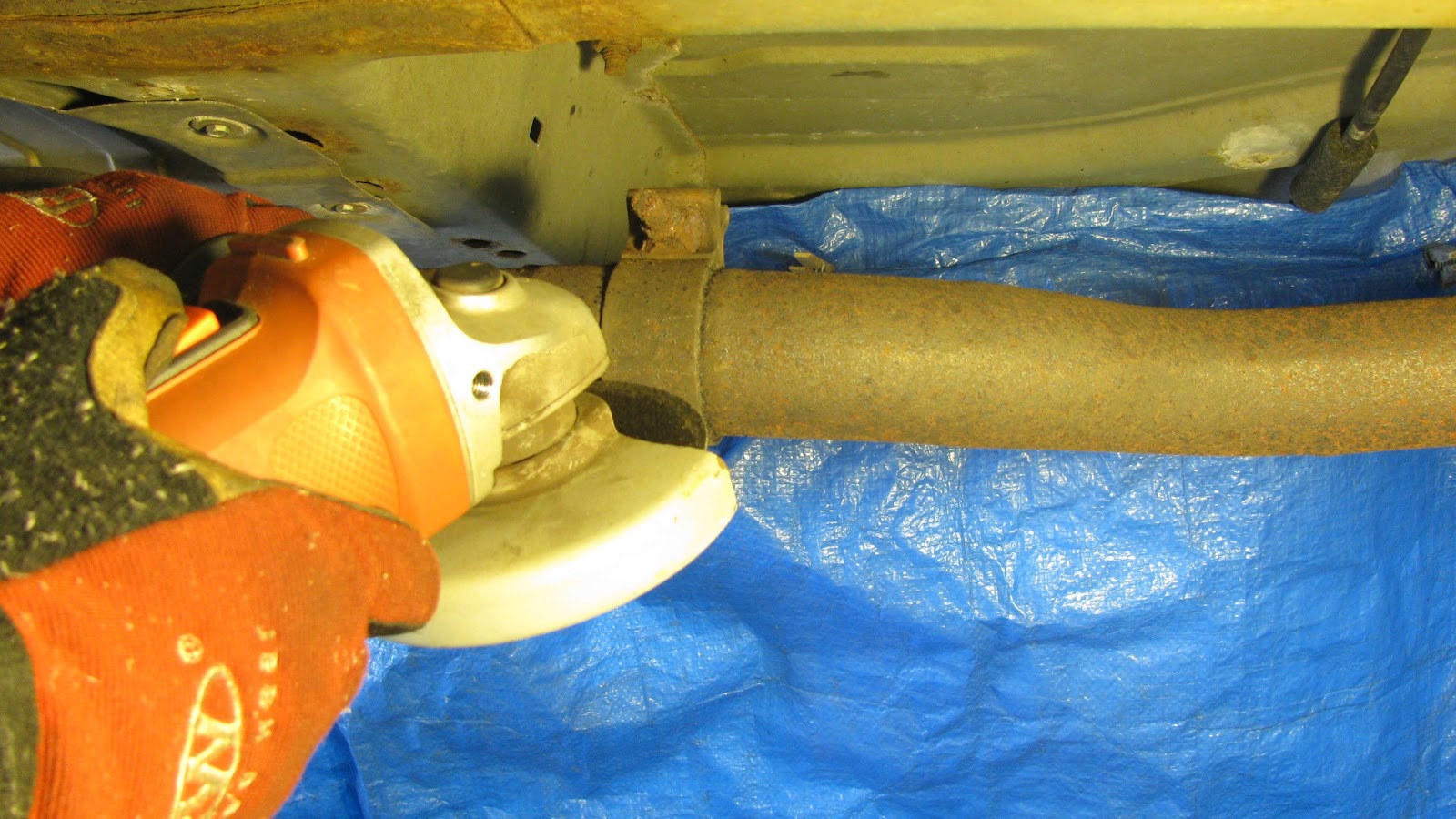 The Original Mechanic How to replace the muffler on a 2000 Dodge Grand