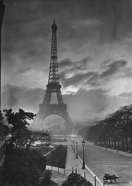 What Did  Eiffel Tower Look Like   Ago 