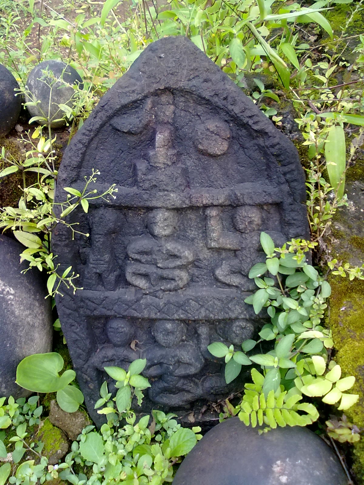 विरगळ जवळून