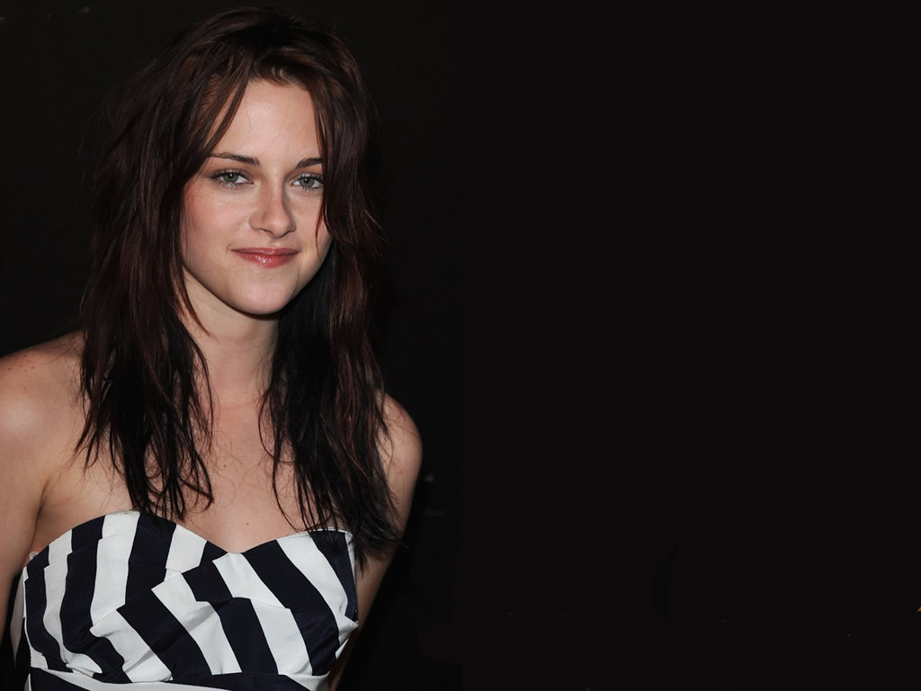 http://1.bp.blogspot.com/-Wesai2A1OmM/UK4X0cOuViI/AAAAAAAAHjs/en3slip8kSA/s1600/kristen-stewart-hot-13.jpg