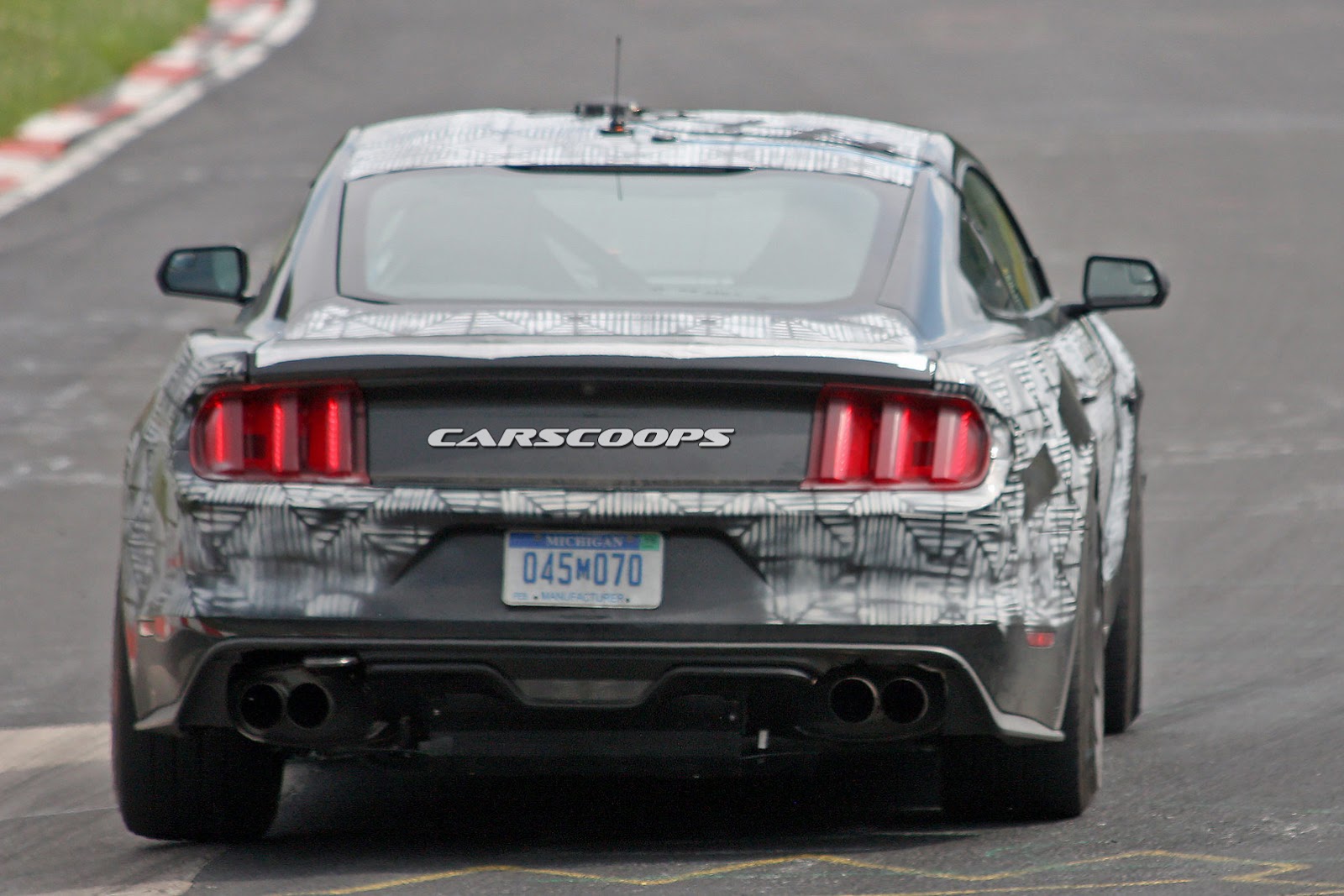 2016-Mustang-SVT-Spins-2.jpg