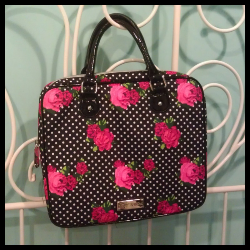 dot.dot.dot. ellipsis required Manicure Monday Black, White, & BETSEY!