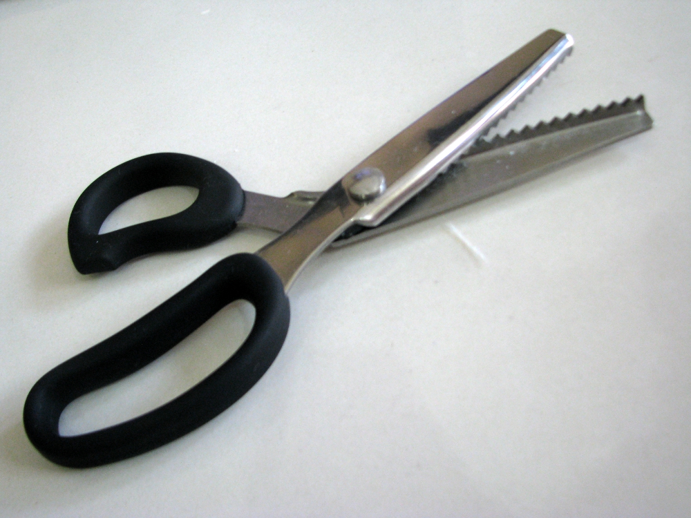 Angel Hearts Crafts Pinking Shears/Scissors