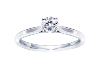 受け継いだダイヤモンドで作る素敵なエンゲージリング(婚約指輪)。