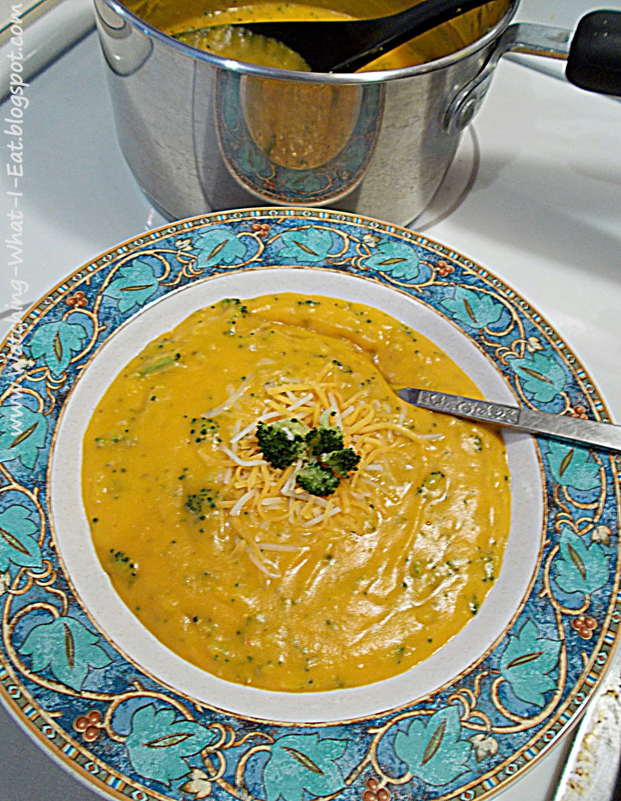 Watching What I Eat Cheesy Broccoli & Winter Squash Soup this time