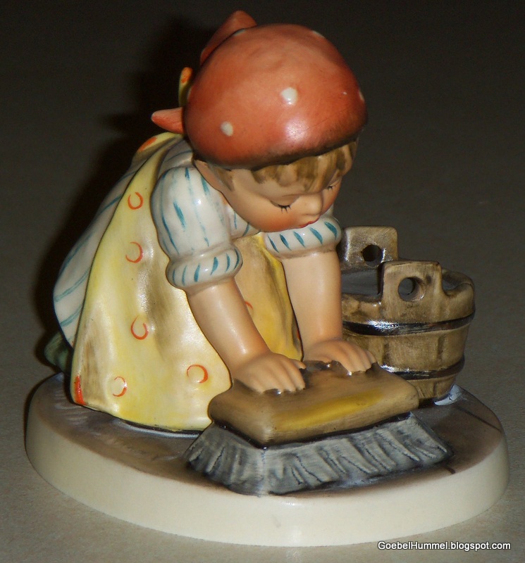 Goebel Hummel Goebel Hummel Figurine Big House Cleaning 363 TMK5