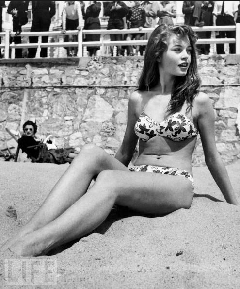 What Did Brigitte Bardot Look Like  in 1953 