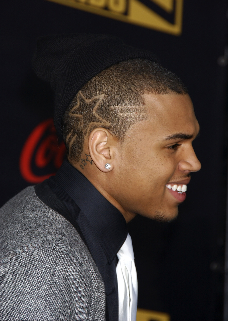  Official Fashion Blog: Be inspired with his Haircut- Chris brown