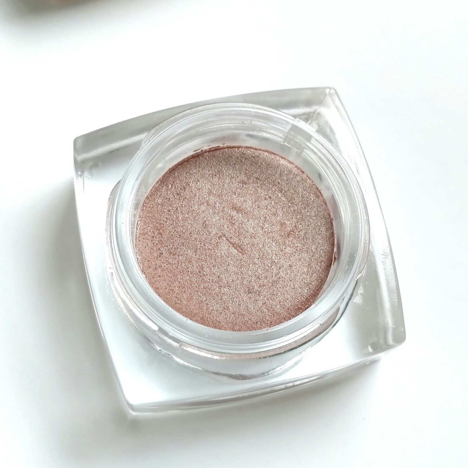 Flower Beauty Ultimate Eye Color sheer sands
