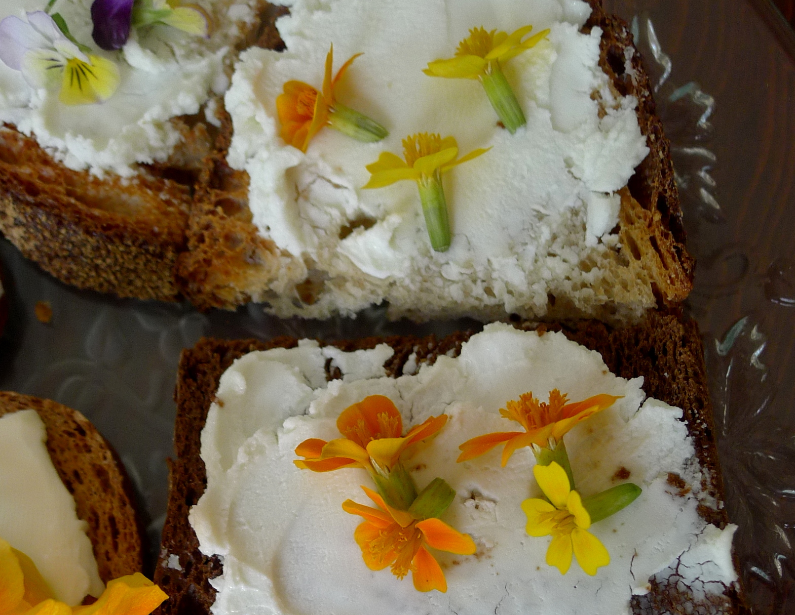 Less Noise, More Green Edible Flower and Soft Cheese Appetizer