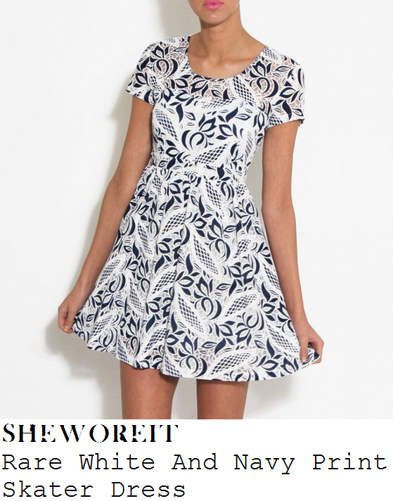 vicky-pattison-white-and-navy-blue-abstract-graphic-leaf-filigree-print-cap-sleeve-skater-dress