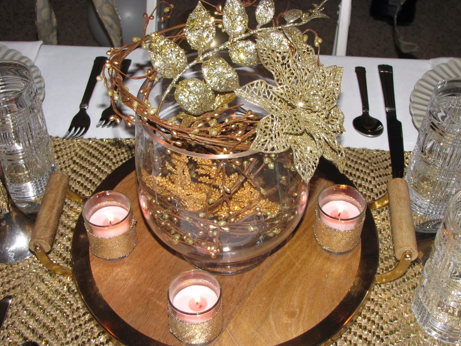 35 Amazing Gold Wedding Decorations | Table Decorating Ideas