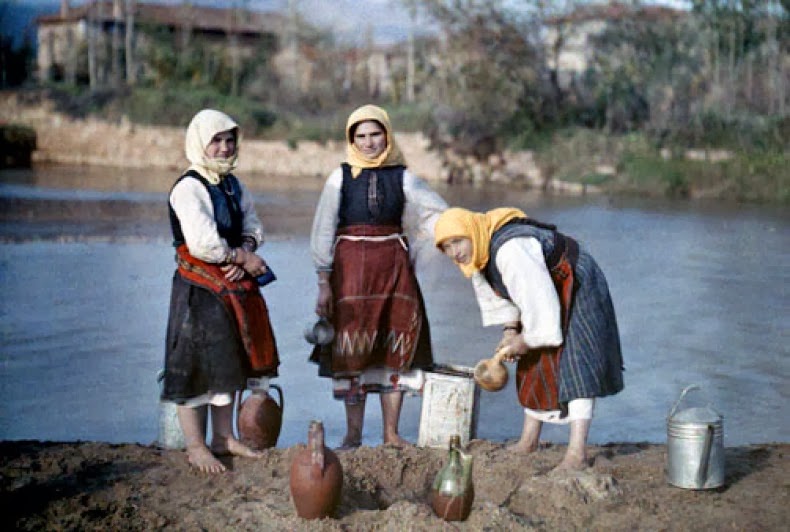 http://1.bp.blogspot.com/-WsF40x83KGs/Uk6GD2TmUlI/AAAAAAAAPoc/DcIX8vjcErI/s1600/Portraits+of+Greeks+in+the+1920%27s+%2814%29.jpg