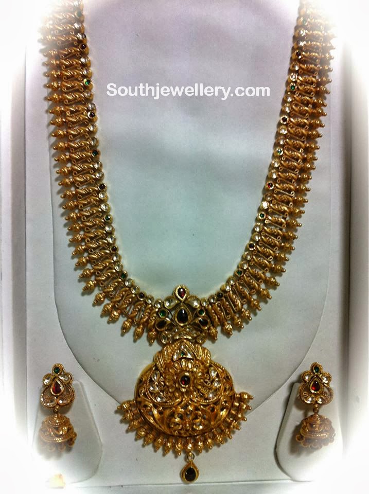 22 Carat Gold Antique Long Chain Jewellery Designs