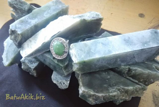 giok nephite pucuk pisang giok nephite pucuk pisang