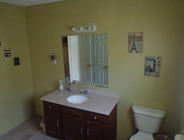 Bathroom painted with apple tart, Clark-Kensington